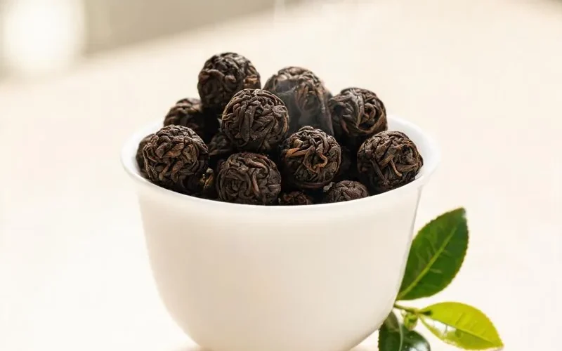 Chè xanh hay cà phê cho buổi sáng? So sánh để chọn hợp nhịp sống
